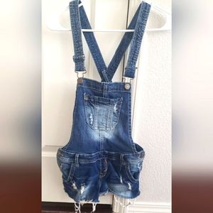 Overall jean shorts
